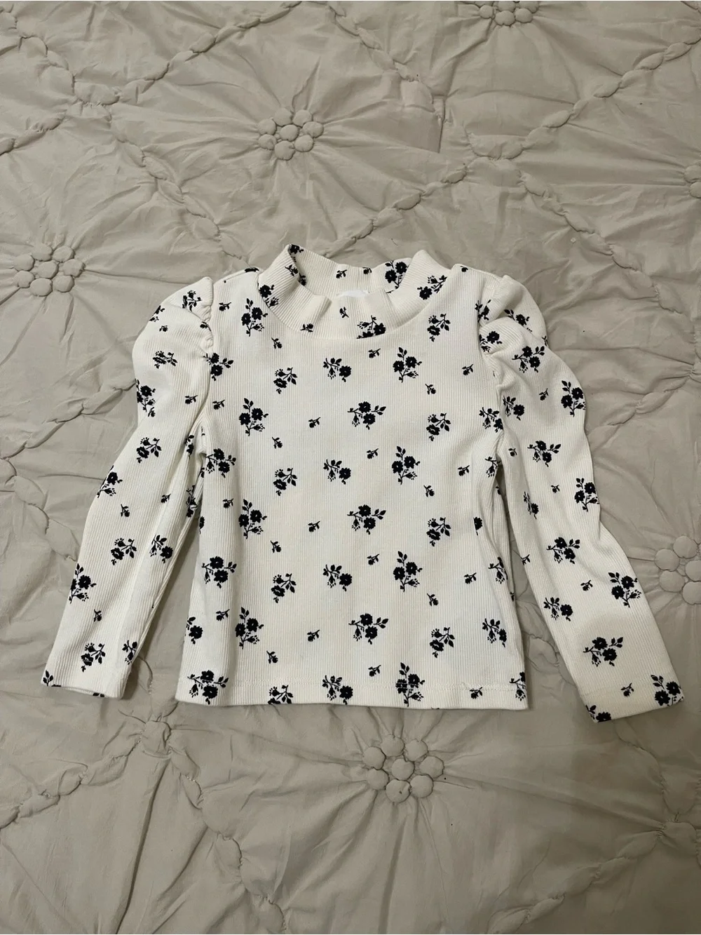 Baby GAP Cream Ribbed Top with Black Floral (12-18 mo)